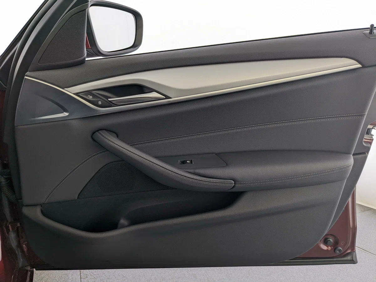 Прокат BMW 5 в Санкт-Петербурге