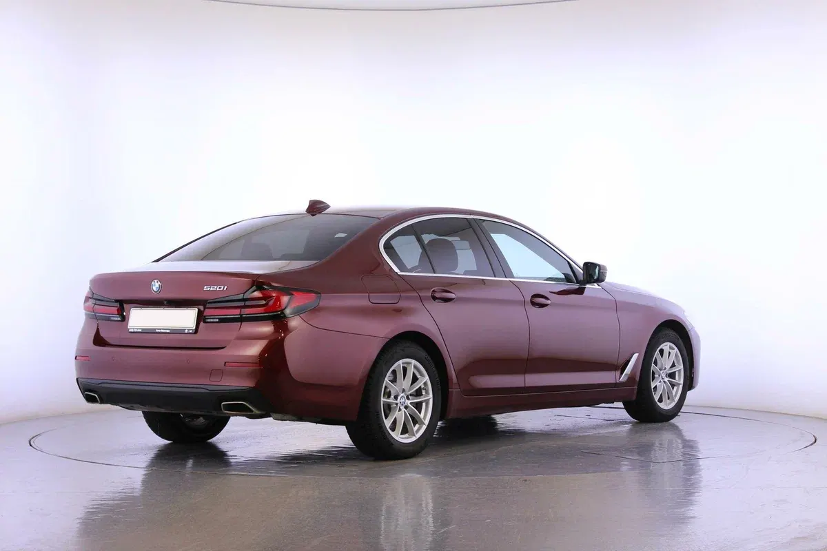 Прокат BMW 5 в Санкт-Петербурге
