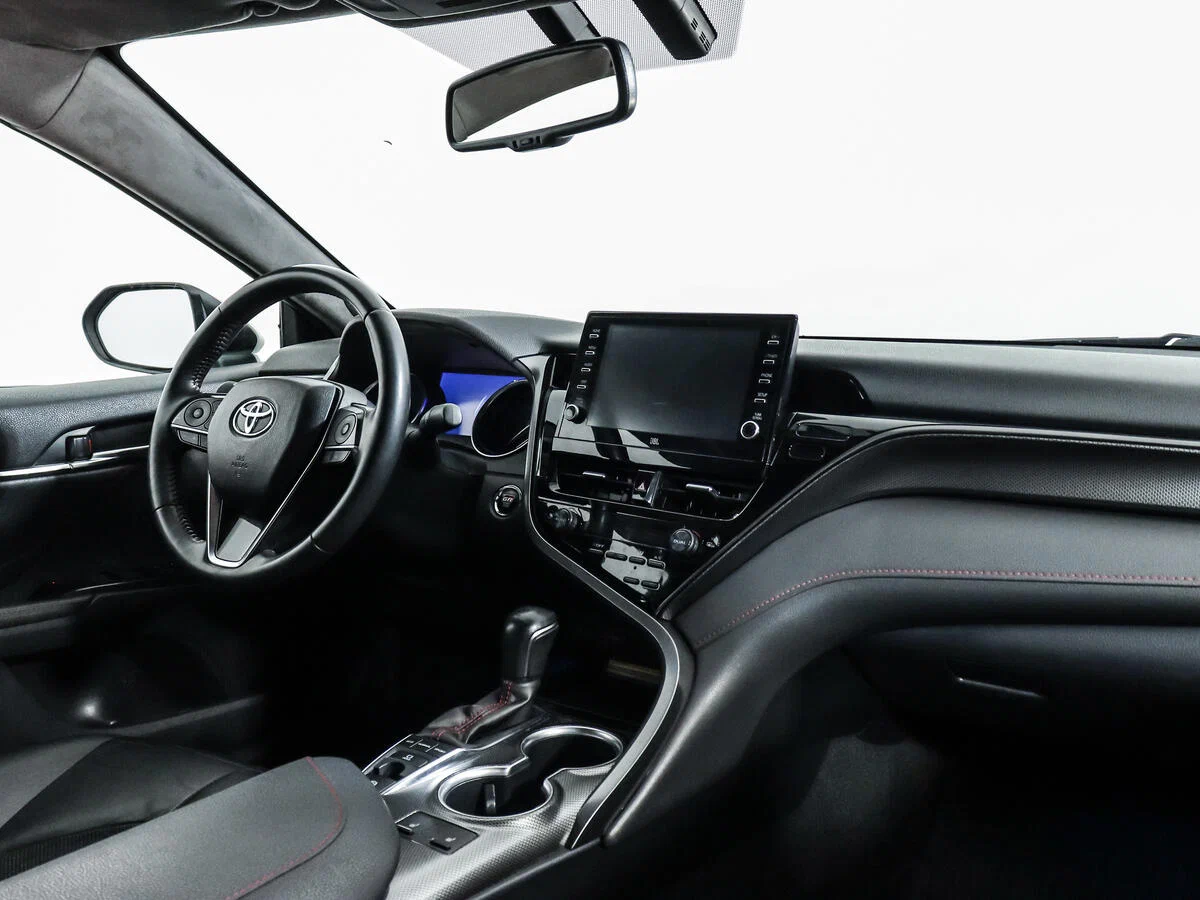 Прокат Toyota Camry в Санкт-Петербурге